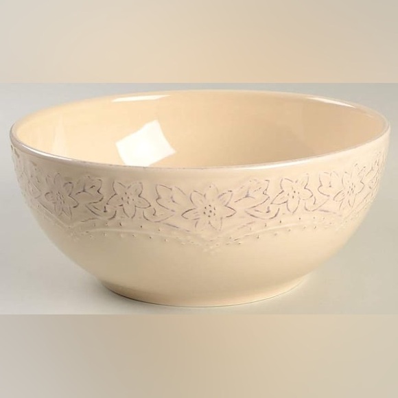 Rare Lacey Cream collection by Pier 1 9” Vegetable serving bowl discontinued